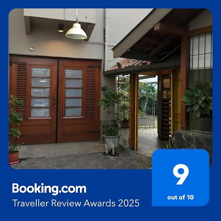 De Riau Guesthouse Bandung Dış mekan fotoğraf